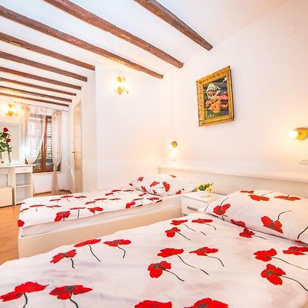 Apartments Dominik Rovinj Luaran gambar