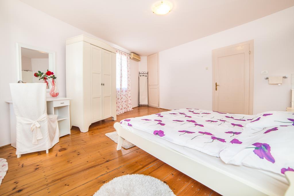 Apartments Dominik Rovinj Luaran gambar