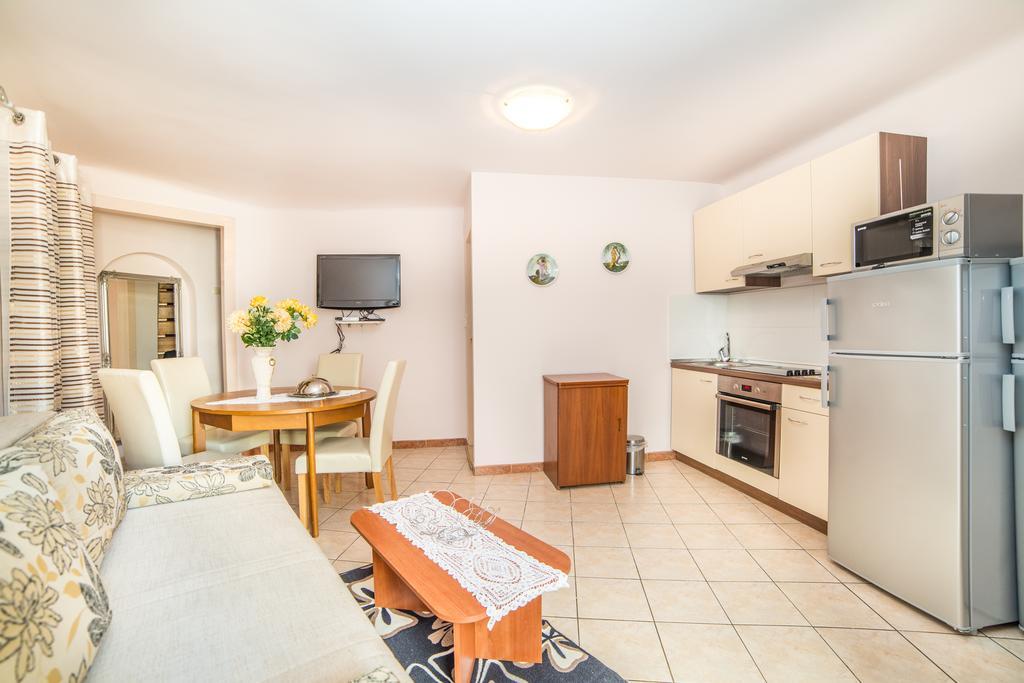 Apartments Dominik Rovinj Luaran gambar
